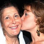 بعد خبر وفاة زيزي مصطفى.. منة شلبي : " والدتي بخير.. بجد عيب عيب أرجو تحري الدقة" مقالات