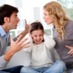 اخصائية تربوية تكشف أضرار العنف الأسري على الطفل مقالات