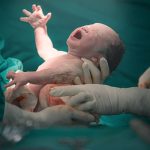 معايير جديدة على القطاع الخاص لتعزيز الولادة الطبيعية وتقليل الولادات القيصرية غير الضرورية 6  معايير جديدة على القطاع الخاص لتعزيز الولادة الطبيعية وتقليل الولادات القيصرية غير الضرورية أخبار المرأة