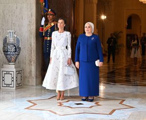 السيدة الأولى انتصار السيسي تنشر صور استقبالها لملكة إسبانيا أخبار المرأة