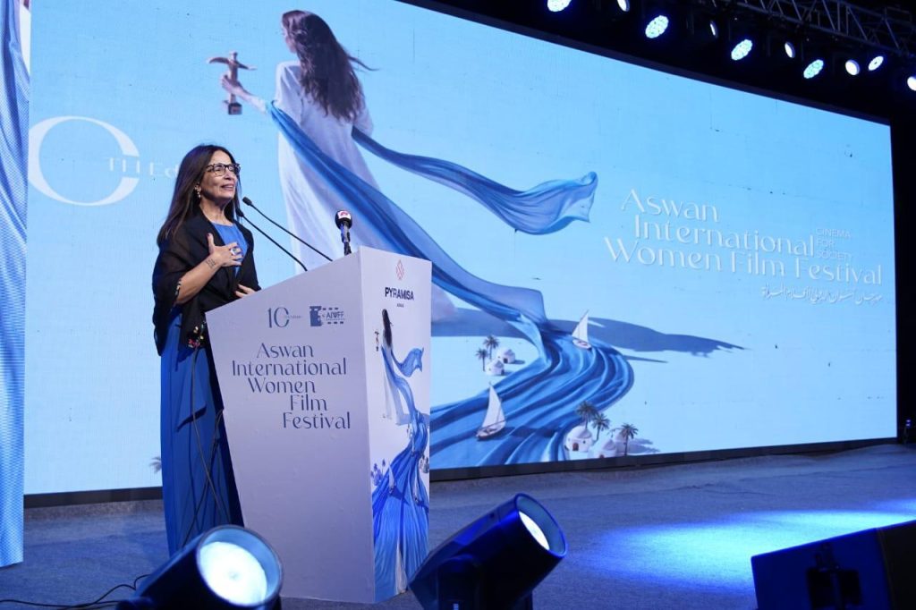 وزيرة الثقافة تشهد افتتاح الدورة العاشرة لمهرجان أسوان الدولي لأفلام المرأة النساء في الفن